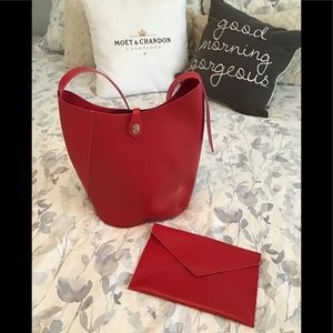NWOT Elizabeth Arden Bucket Bag  & Envelope Clutch